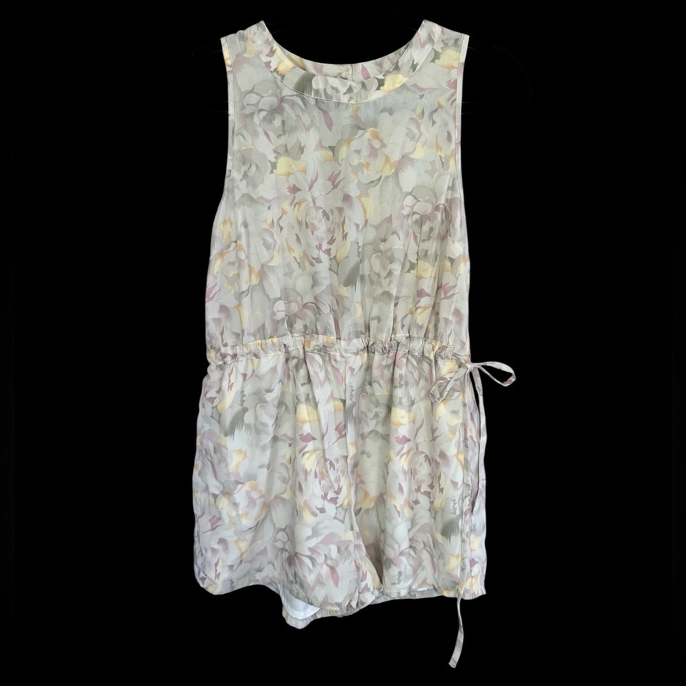 NWT Kimchi Floral Sleeveless Adjustable Pastel Shorts Romper Back Cutout Small